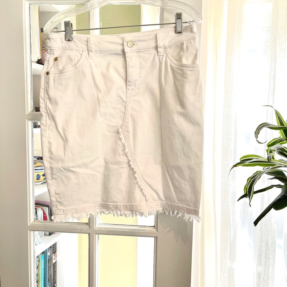 Tommy Bahama White Frayed Jean Skirt 6